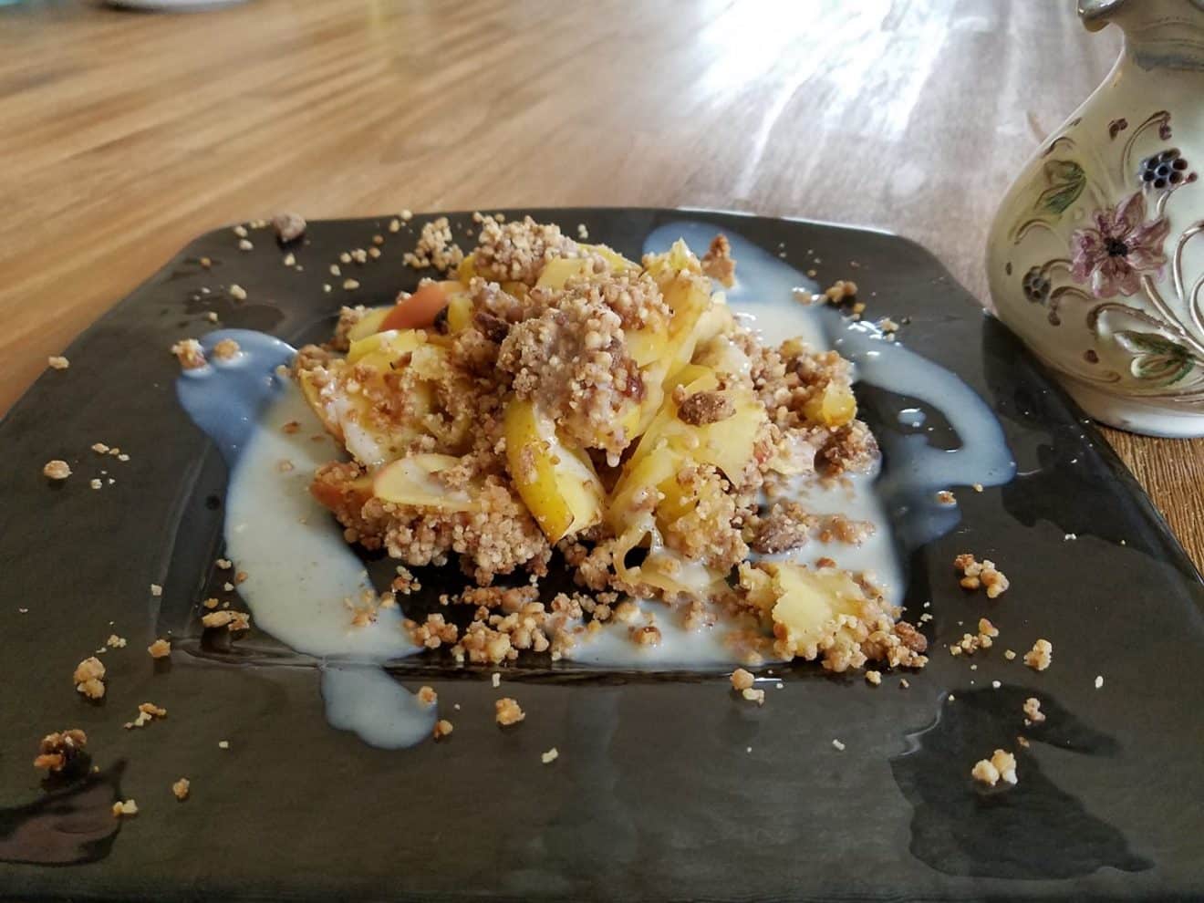 Applecrumble mit Vanillesauce – Linda Haane